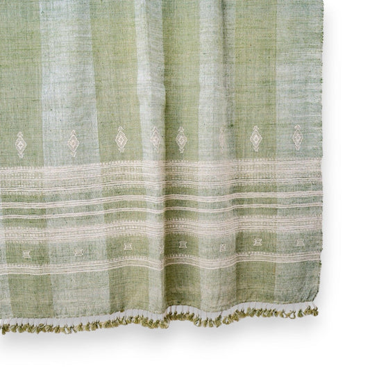 Jeté de lit en laine indienne vert tendre, dessus-de-lit tissé à la main pour une chambre à l'ambiance calme et apaisante - SAUGE