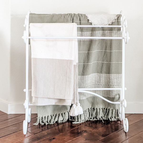 Freestanding Ornate Towel Stand
