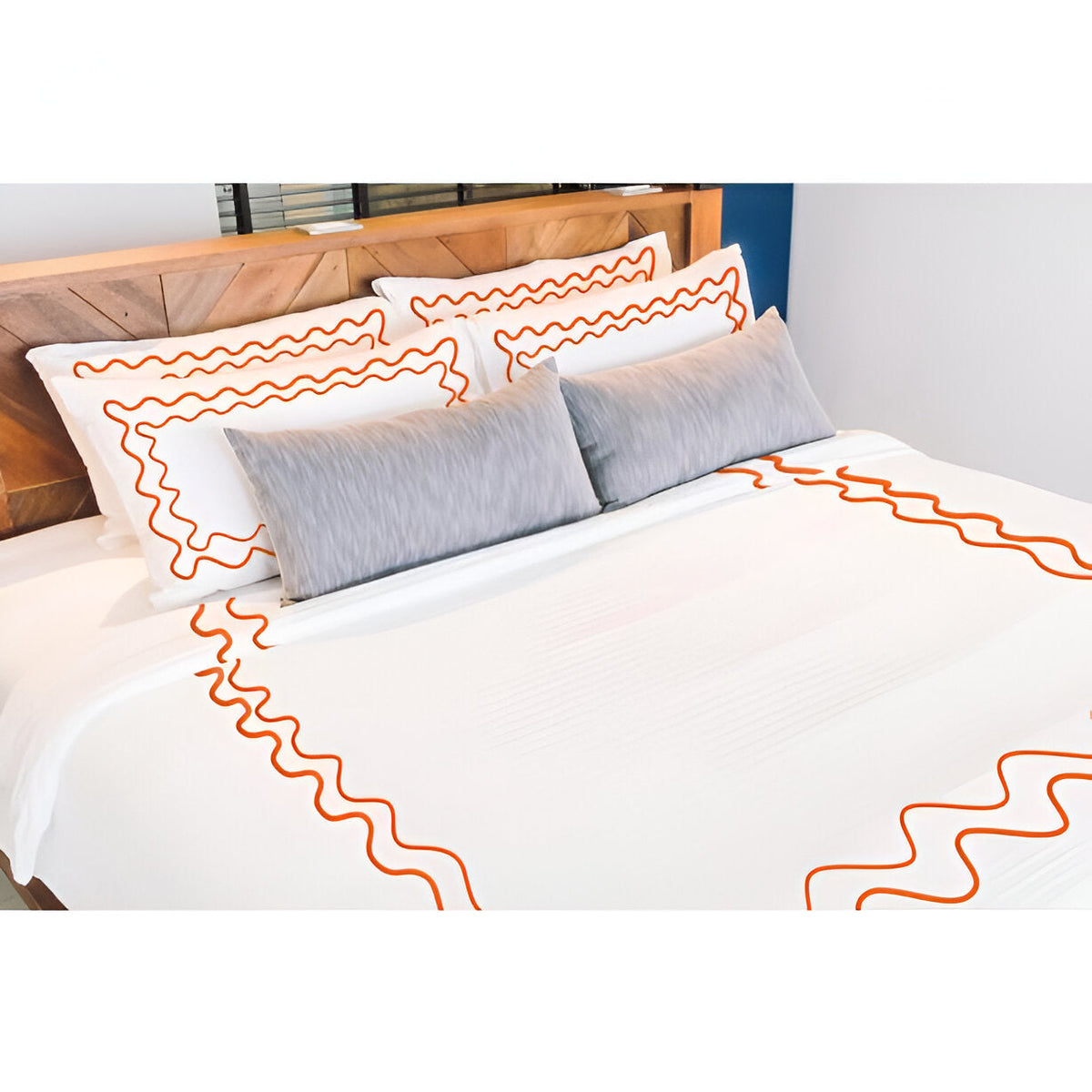Double Wavy Embroidered Cotton Duvet Cover Set