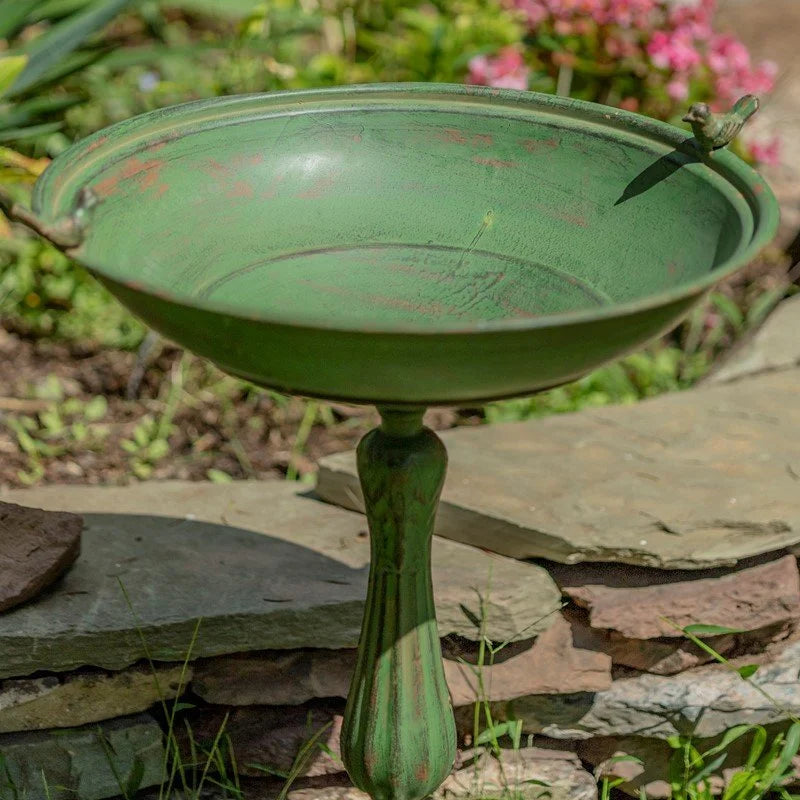 La Volière Pedestal Birdbath in Antique Green
