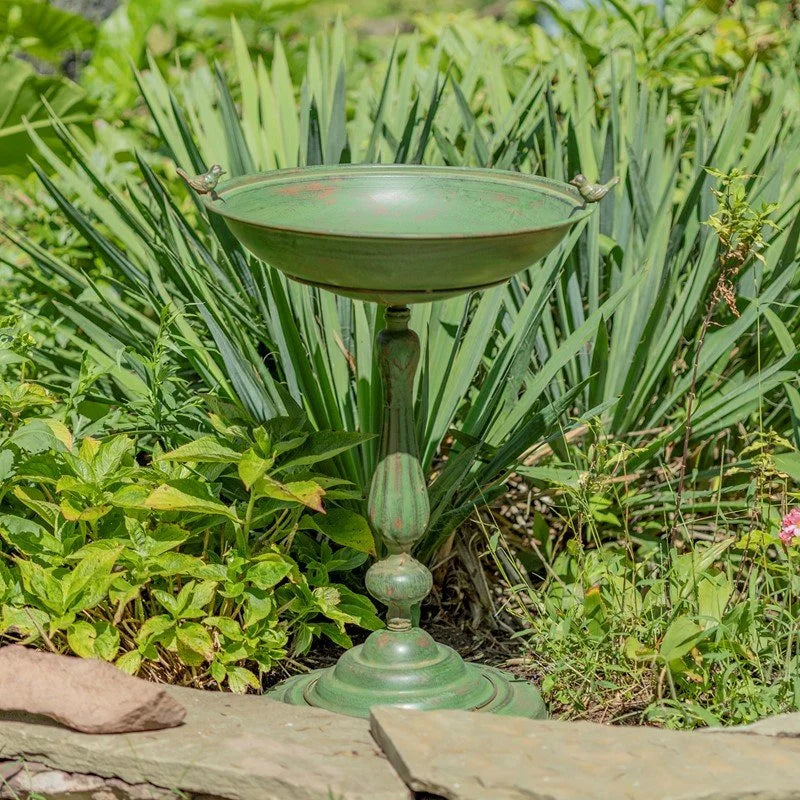La Volière Pedestal Birdbath in Antique Green
